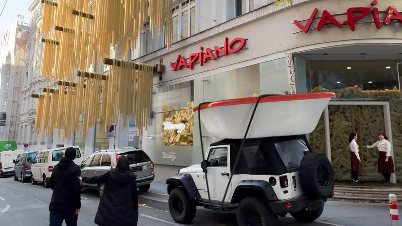 vapiano fooh advertising stillframe of noodle facade of mixed reality video